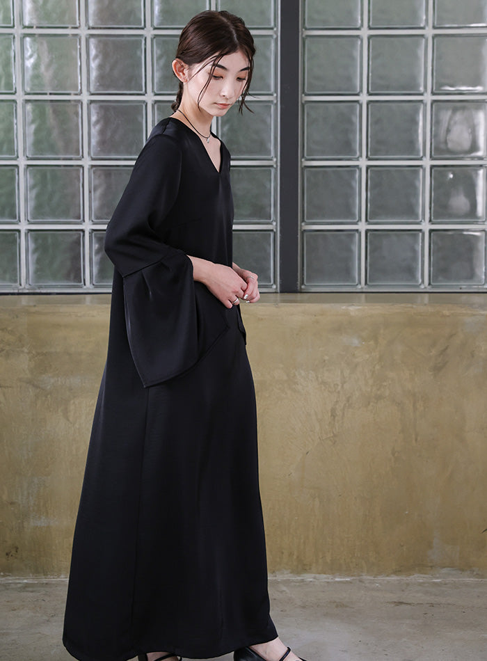 【オケージョン/結婚式】スリットスリーブVネックワンピース