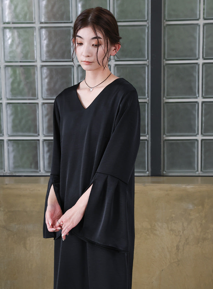 【オケージョン/結婚式】スリットスリーブVネックワンピース