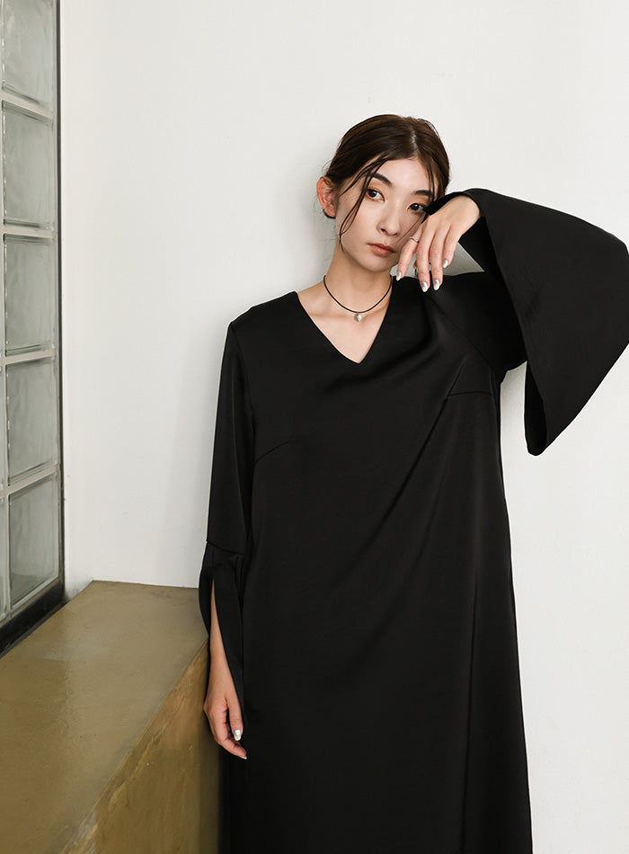 【オケージョン/結婚式】スリットスリーブVネックワンピース