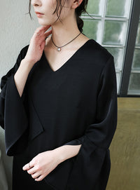 【オケージョン/結婚式】スリットスリーブVネックワンピース