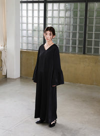 【オケージョン/結婚式】スリットスリーブVネックワンピース