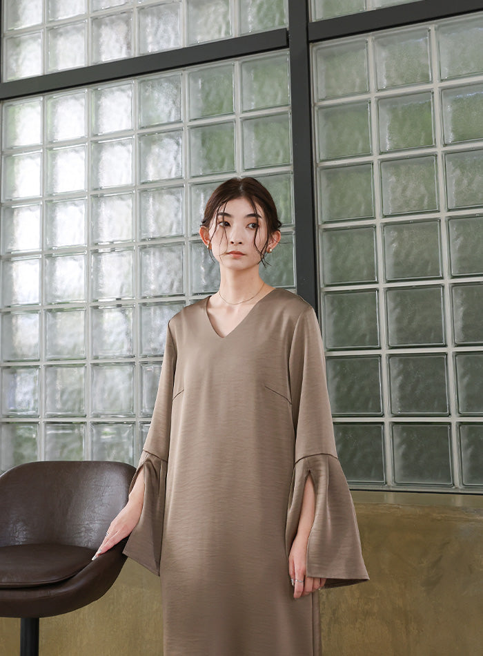 【オケージョン/結婚式】スリットスリーブVネックワンピース