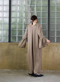 【オケージョン/結婚式】スリットスリーブVネックワンピース