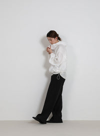 スタンドネックシアーフーディー