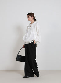 スタンドネックシアーフーディー