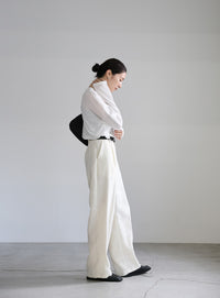 スラブシアークルーネックトップス