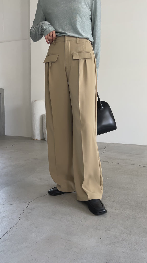 フロントフラップパンツ