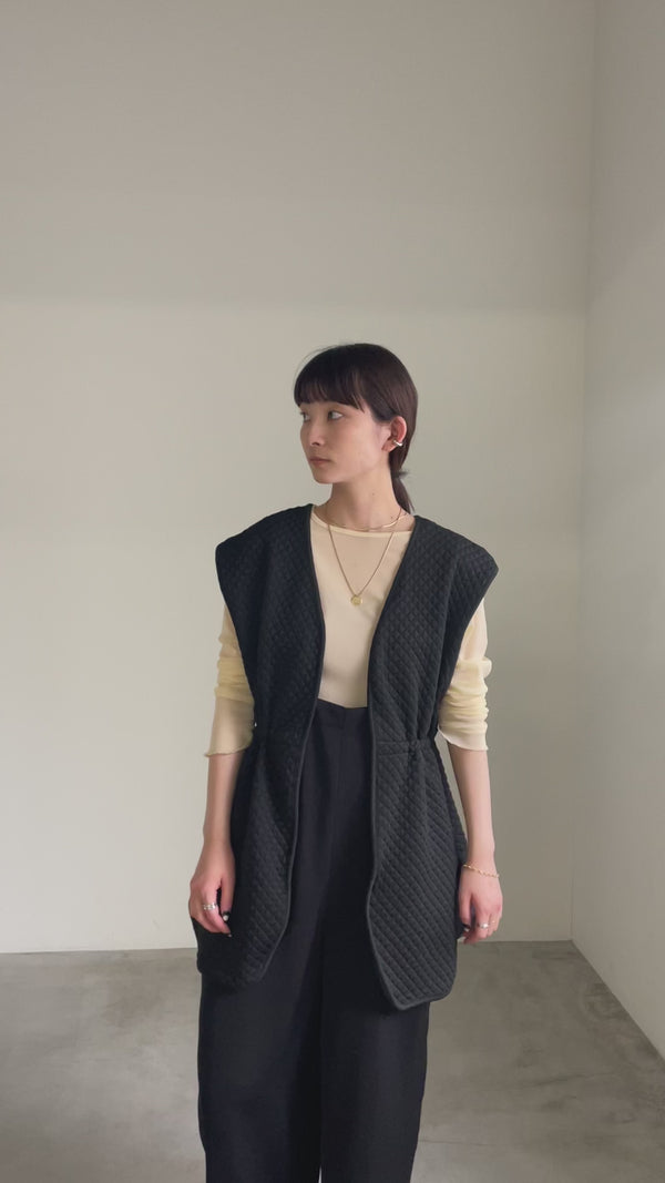 カットキルティングドロストベスト