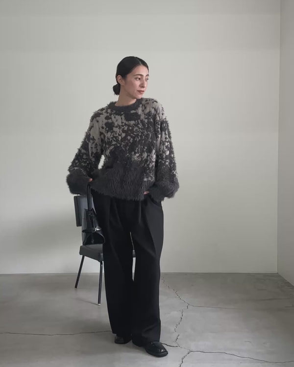 ニュアンスフェザーデザインニット