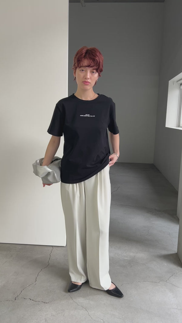 【サイズ展開あり】フロントロゴプリントTシャツ