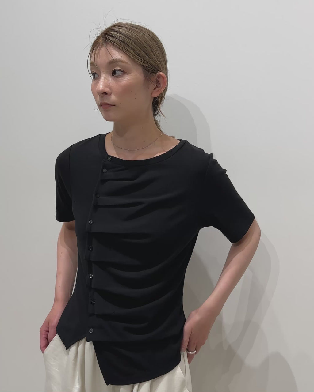 アシメボタンデザイントップス – SELECT MOCA