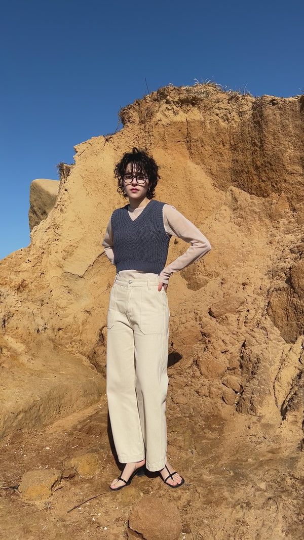 透かし編みニットショートベスト