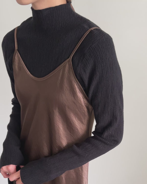 サテンフレアキャミワンピース