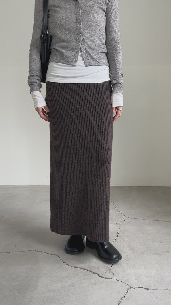 リブニットIラインスカート