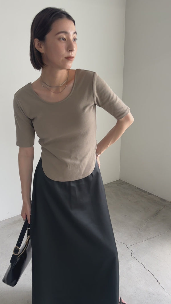 バックオープンカップ付きリブトップス