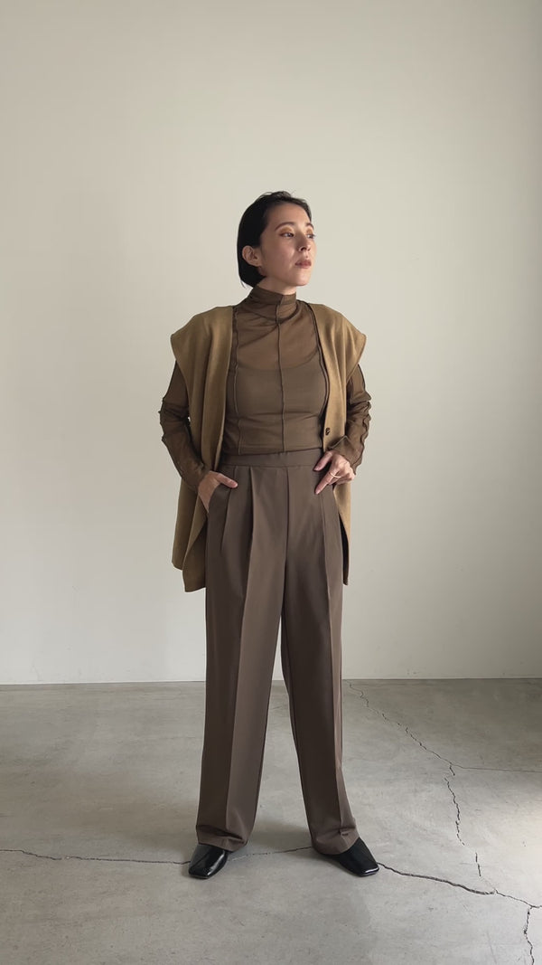 ダブルタックパンツ