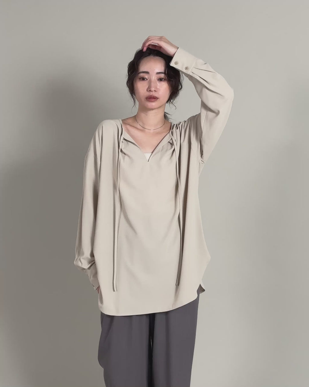 Satin ribbon blouse  モカ➕ツイードセットアップ CARETTE by YOCO MORIMOTO]ツイードセットアップスーツ | KOBUNSHA