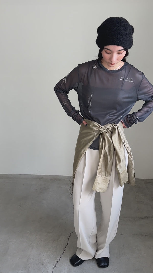 アートシアークルーネックトップス