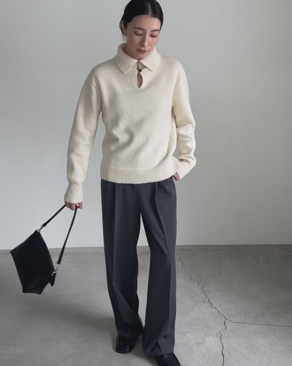 ボタンデザインハイネックニット