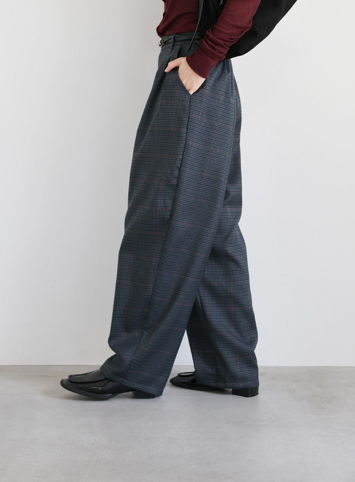 チェック柄タックパンツ