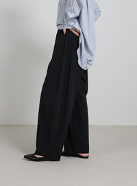 コクーンイージーナイロンパンツ