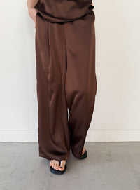 ストレートイージーサテンタックパンツ【セットアップ対応】【by SON】