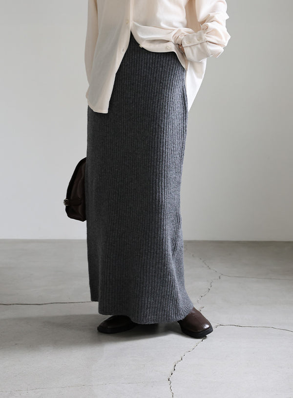 リブニットIラインスカート