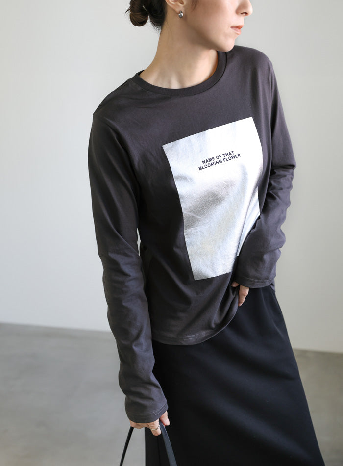 箔プリントロングTシャツ