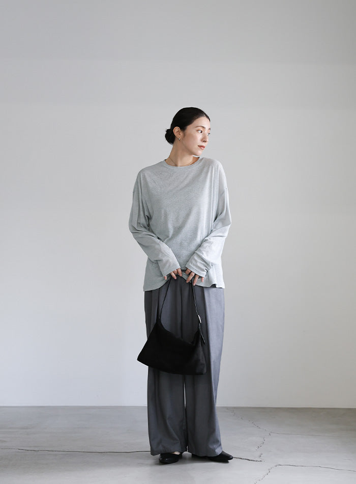 スラブシアークルーネックトップス