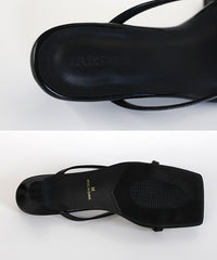 ワイドスクエアトングローヒールサンダル