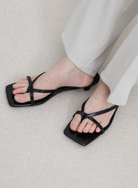 ワイドスクエアトングローヒールサンダル