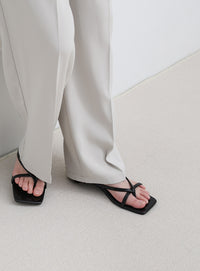 ワイドスクエアトングローヒールサンダル