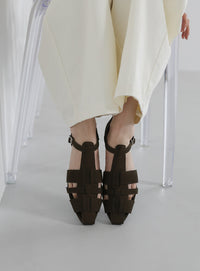 スクエアトゥグルカサンダル