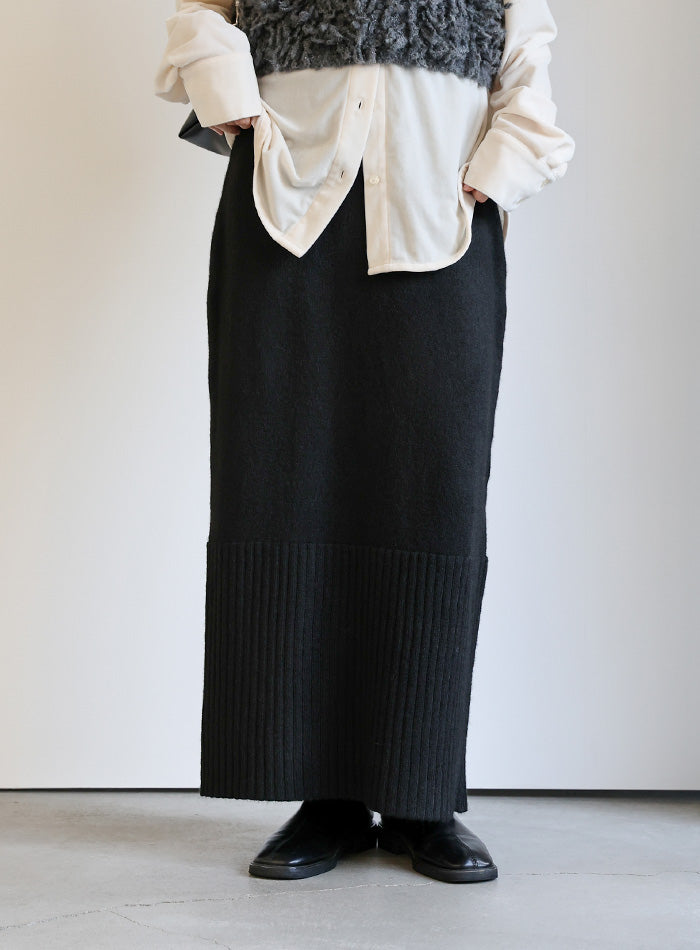 ヘムリブニットIラインスカート
