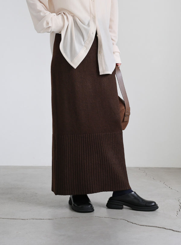 ヘムリブニットIラインスカート