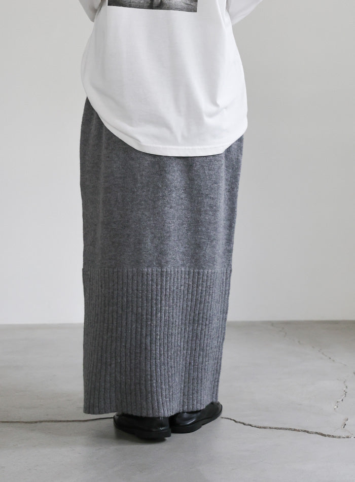 ヘムリブニットIラインスカート