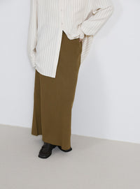 スポンディッシュＩラインニットスカート