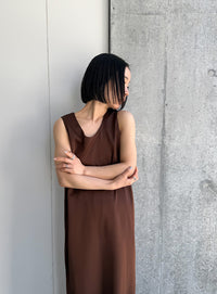 ラウンドネックサテンロングワンピース【セットアップ対応】【by SON】