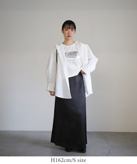 箔プリントノースリーブTシャツ