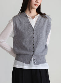 コンパクトVネックニットベスト