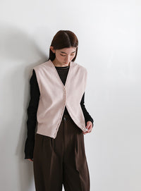 コンパクトVネックニットベスト