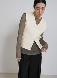 コンパクトVネックニットベスト