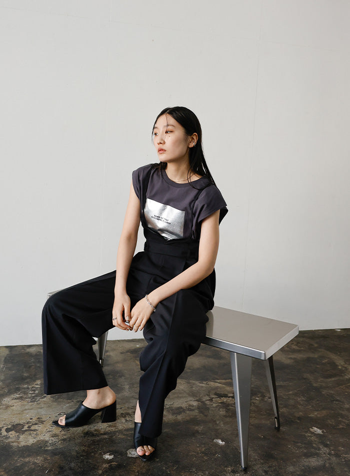 箔プリントノースリーブTシャツ