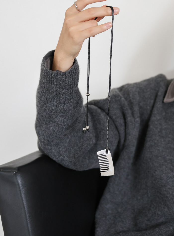 コームモチーフコードネックレス