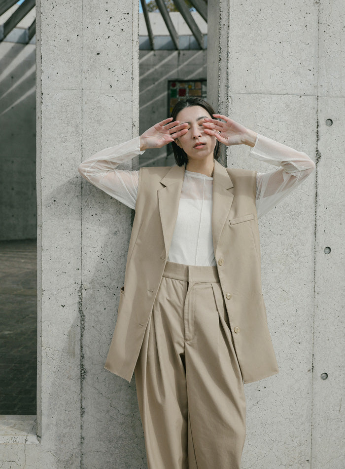 【24SS NEW】BOTTEGA VENETA_women / レザー パッド入りベスト ウィメンズ's ウィメンズ 新作RTW (ウェア) | Bottega Veneta® JP