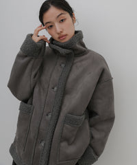 フェイクムートンミドル丈コート