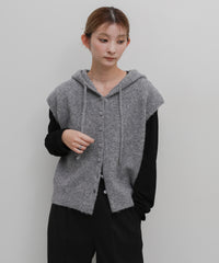 ボタンデザインモヘアライクフードベスト