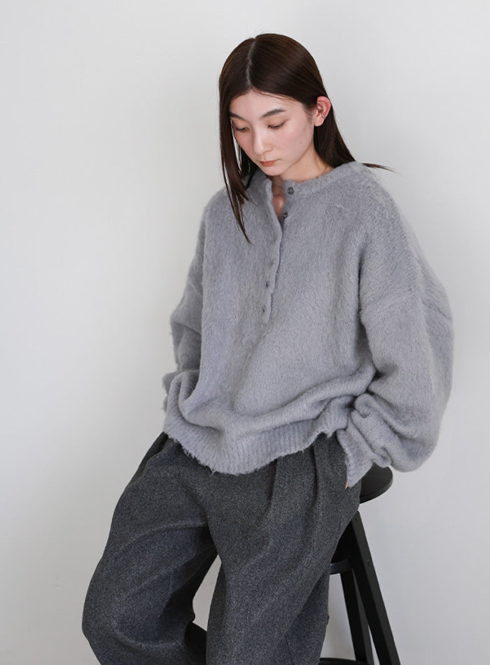 ウールタッチヘンリーネックオーバーニット