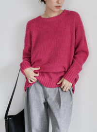 クルーネックブークレーニット