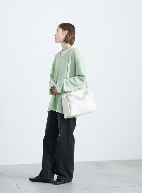 フェイクレザースクエアショルダーバッグ【SALE】